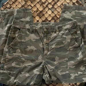 American Eagle Outfitters Women  Green Camouflage Wide Leg Pants Barrel